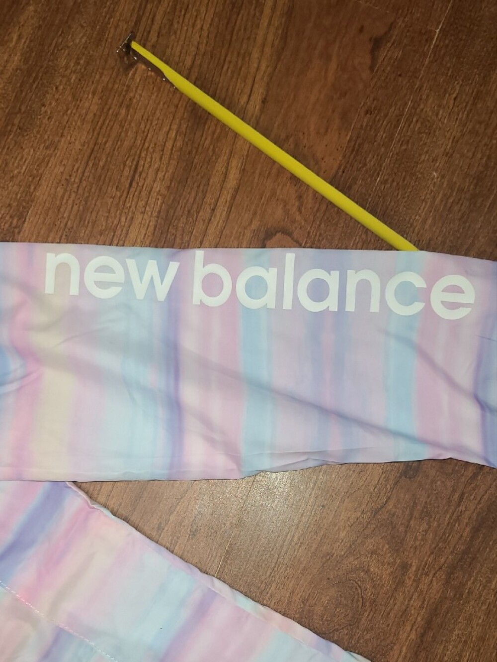 New Balance Womens Pastel Multi-Stripe Hooded Raincoat Size M - Picture 3 of 16